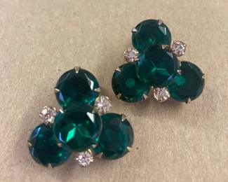 Vintage emerald green clip earrings