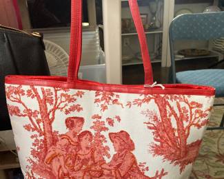 Nostalgic beaded handbag