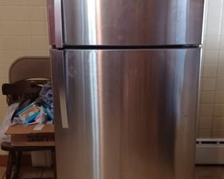 Stainless steel fridge works great
