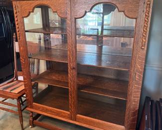large oak china keeper/cabinet