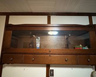 gun display case with lock