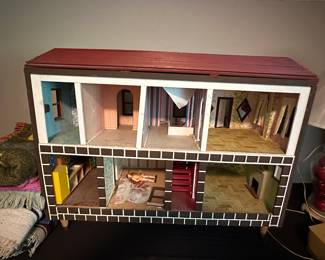 Classic Dollhouse