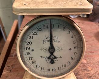 Antique American Family Kitchen Scale