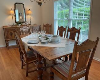 Absolutely beautiful table. & 6 beautiful chairs