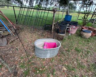 Another aluminum tub