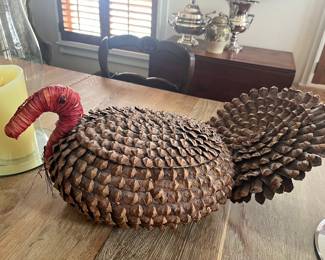 Vintage Coushatta (Louisiana) turkey effigy basket