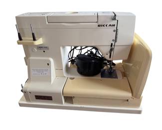 Vintage sewing machine!