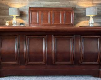 Queen Sleigh Bed w Dresser and 2 Nightstands Martin Furniture