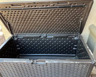 Patio Suncast Storage Trunk