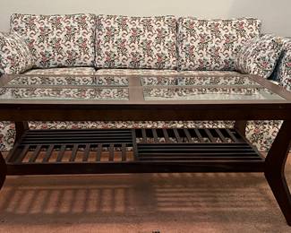 Vintage Choice Gallery Sofa, Coffee Table w 2 end Tables, Table Lamps pair, Art