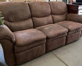 La-Z-Boy Reclining Sofa