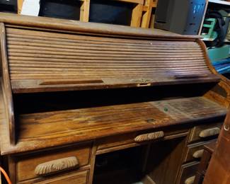 Rolltop desk