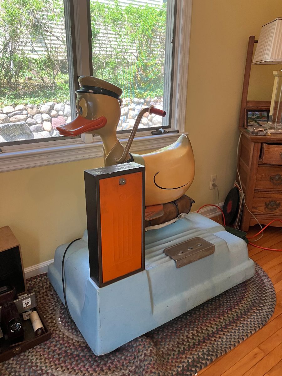 WORKING Coin operated vintage Duck for Kids