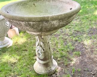 Cast Stone Concrete Planter/Bird Baths