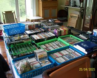 CD's / DVD's / VHS