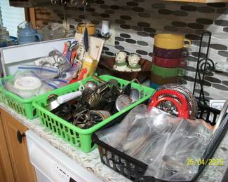 Kitchen Supplies / Flatware