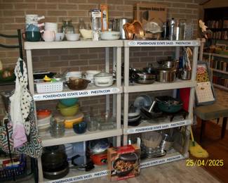 Kitchen Cookware / Bakeware / Storage