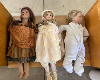 Vintage collectible dolls