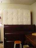 Queen size sleigh Bed