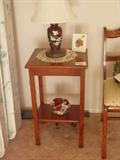 Side Table and cloisenet lamp