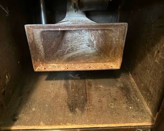 Antique Victrola Talking Machine Co Cabinet