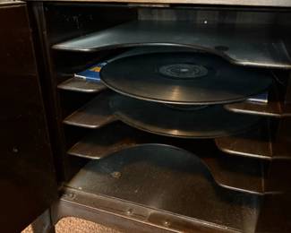 Antique Victrola Talking Machine Co Cabinet