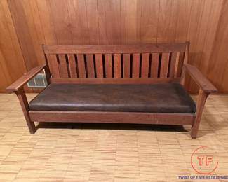L & J.G. STICKLEY Drop Open Arm Sette circa 1910's