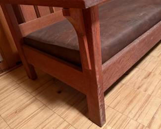 L & J.G. STICKLEY Drop Open Arm Sette circa 1910's