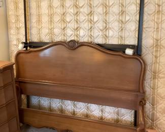 Full size bed frame & queen size mattress