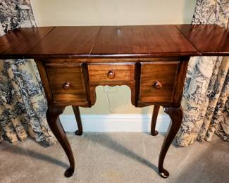 Drop Leaf Table with Extended Leave