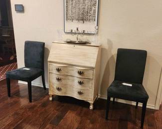 Chippendale Desk