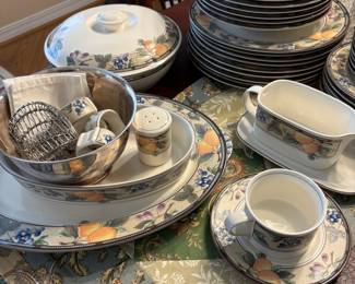 Mikasa "Garden Harvest" Dinnerware Set
