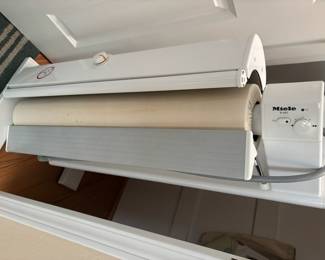 Miele Rotary Roller Iron – Model B-890