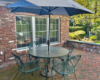 Green Painted Wrought Iron Outdoor Patio Dining Table And Four Chairs With Outdoor Umbrella