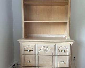 Little Forks Chest Of Drawers With Hutch