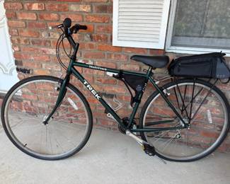 Trek MultiTrack Hybrid Bicycle