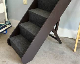 Pet stairs for bed.