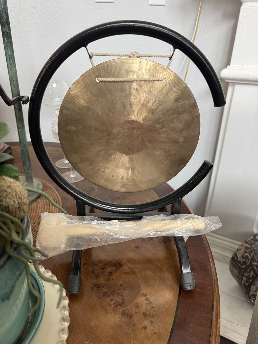 Gong, stand and stick