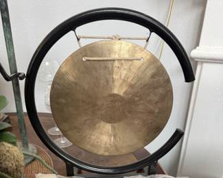 Gong, stand and stick
