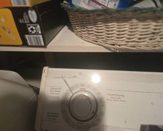 Kenmore Heavy Duty Electric Dryer (White)	Reliable Kenmore dryer in good working condition. Traditional front-load design.
