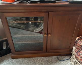 Media cabinet/TV stand