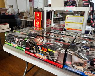 NASCAR 1/18 DIECAST