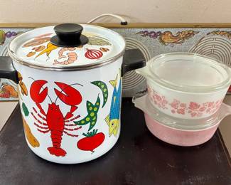 Pyrex Pink WarmOTray MCM Enamel Seafood Pot