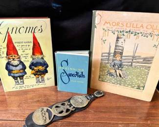 Gnome Book Brass Horse Medallions Beginning Swedish