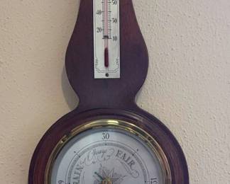 Mahagony Barometer