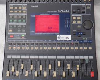 YAMAHA O3D MIXING CONSOLE