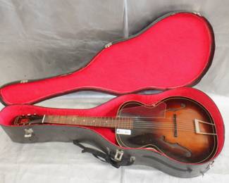 HARMONY 1940'S GUITAR WITH CASE