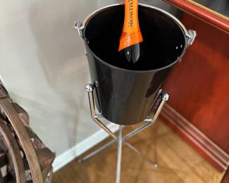 Champagne stand