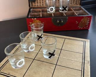 Cute vintage shots tic tack toe game