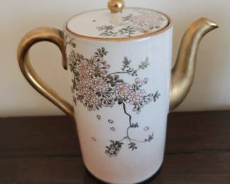 Kinkozan Satsuma Tea and Chocolate Set
Meiji Period 1880-1890